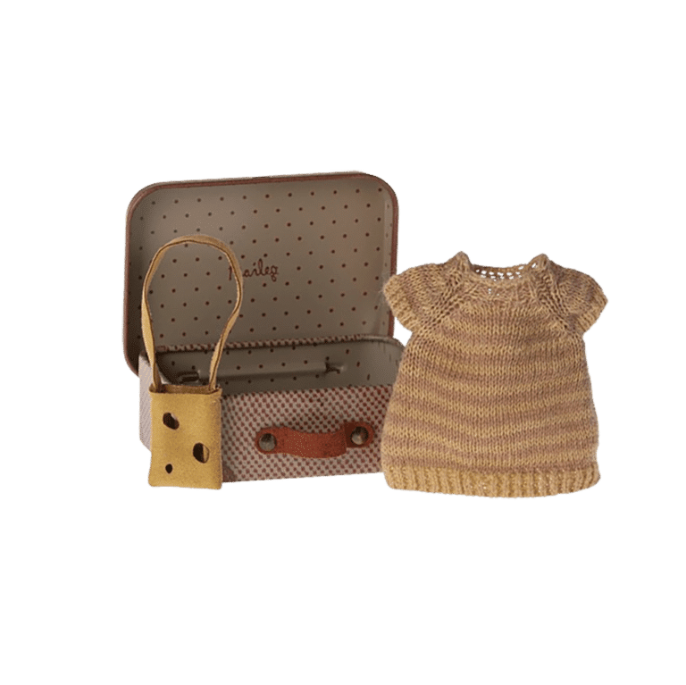 Robe et sac dans valisette pour souris big sister maileg