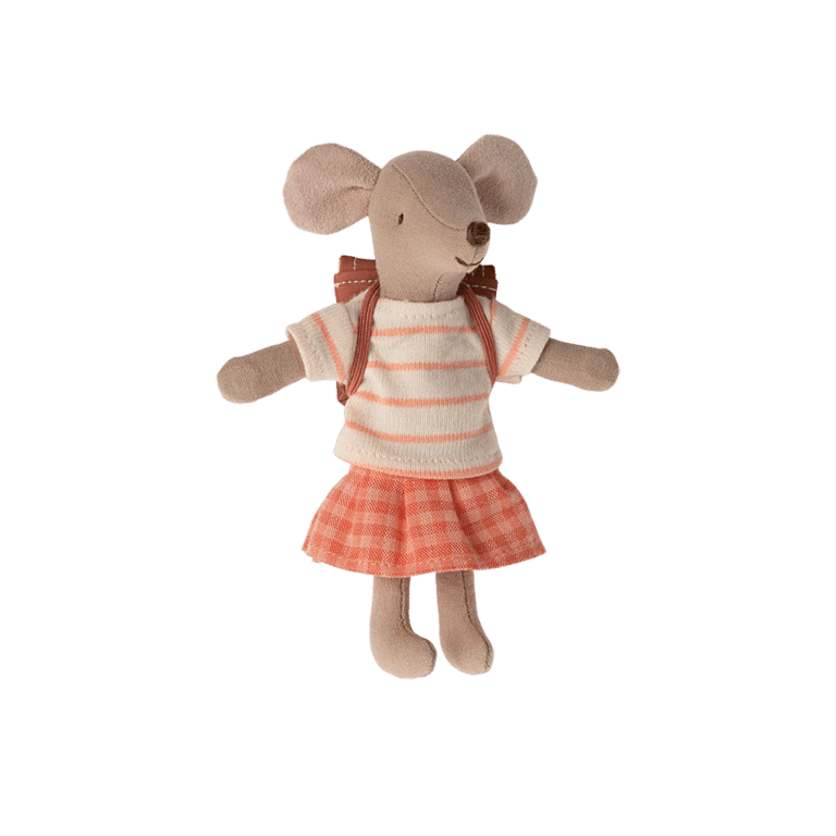 souris big sister corail maileg sur fond blanc