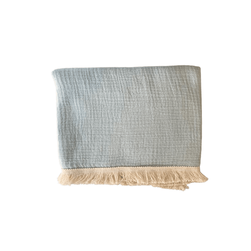 Cette serviette de plage fouta de couleur verte est l'indispensable à avoir pour vos journées plage !