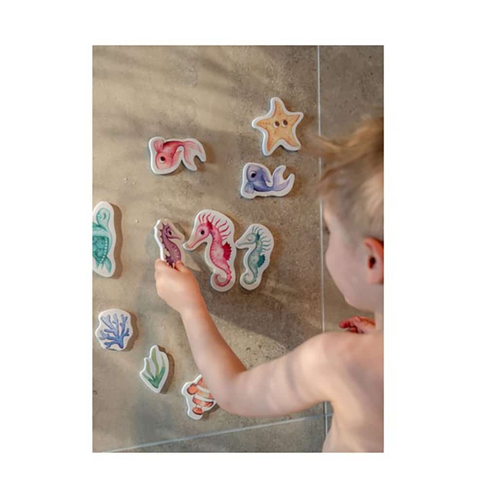 jeu de bain en mousse animaux de la mer filibabba photo enfant et figurines sur carreaux