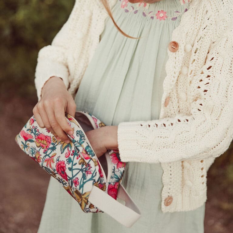 une trousse en collaboration avec Louise Misha de chez Jojofactory, ambiance