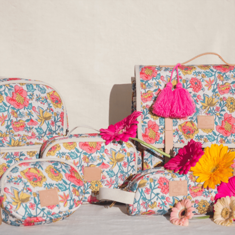 une trousse en collaboration avec Louise Misha de chez Jojofactory, ambiance