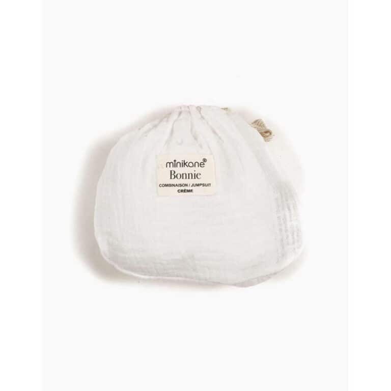 combinaison bonnie crème minikane détail pochon sur fond blanc