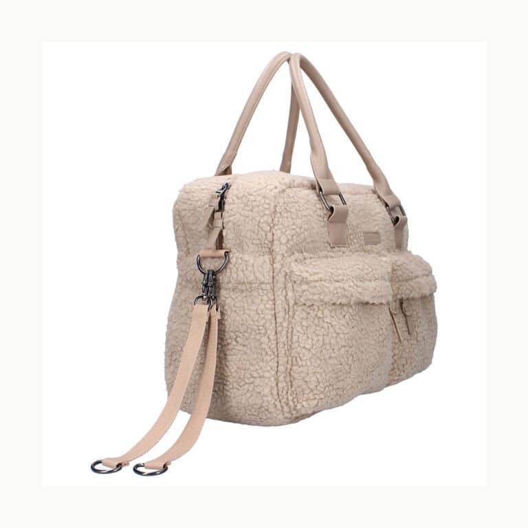 sac à langer sherpa beige kidzroom de biais sur fond blanc