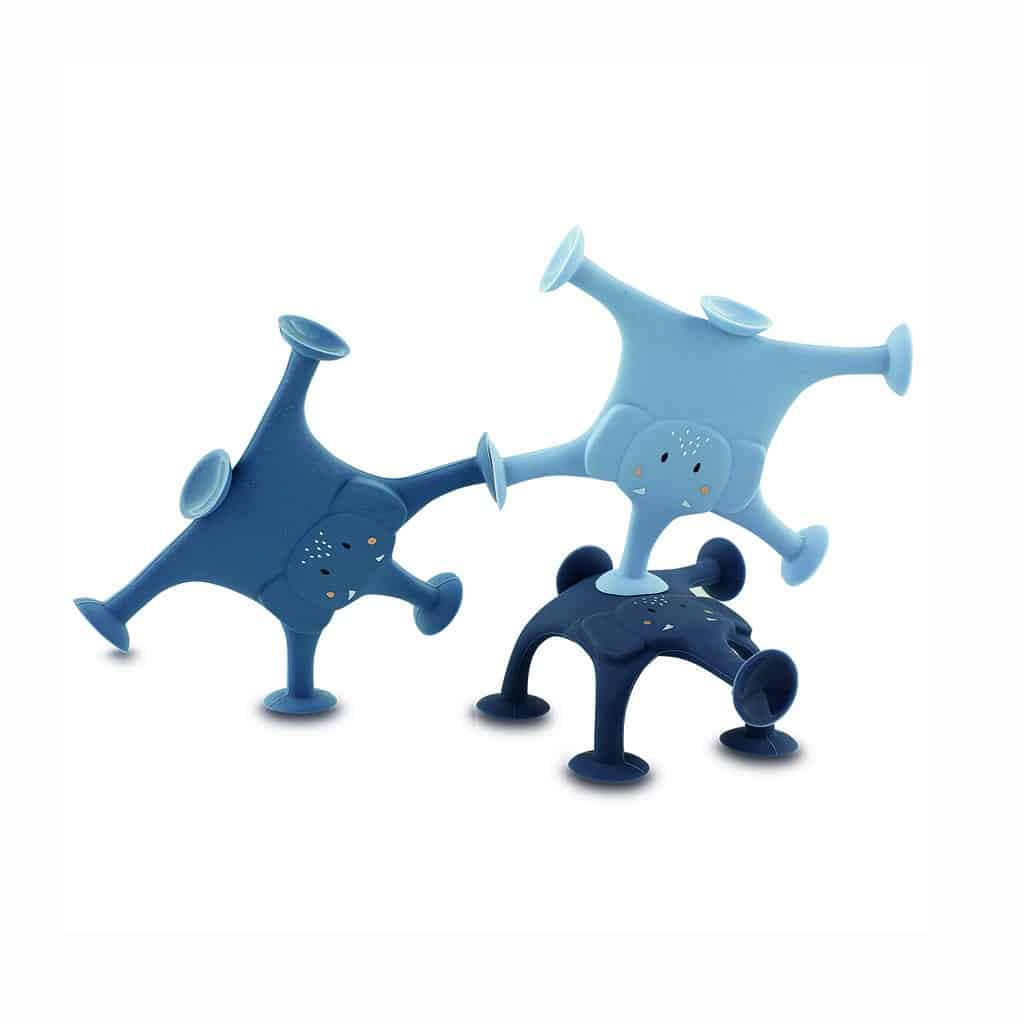 jouets de bain à ventouses famille éléphant Trixie, vue de face sur fond blanc