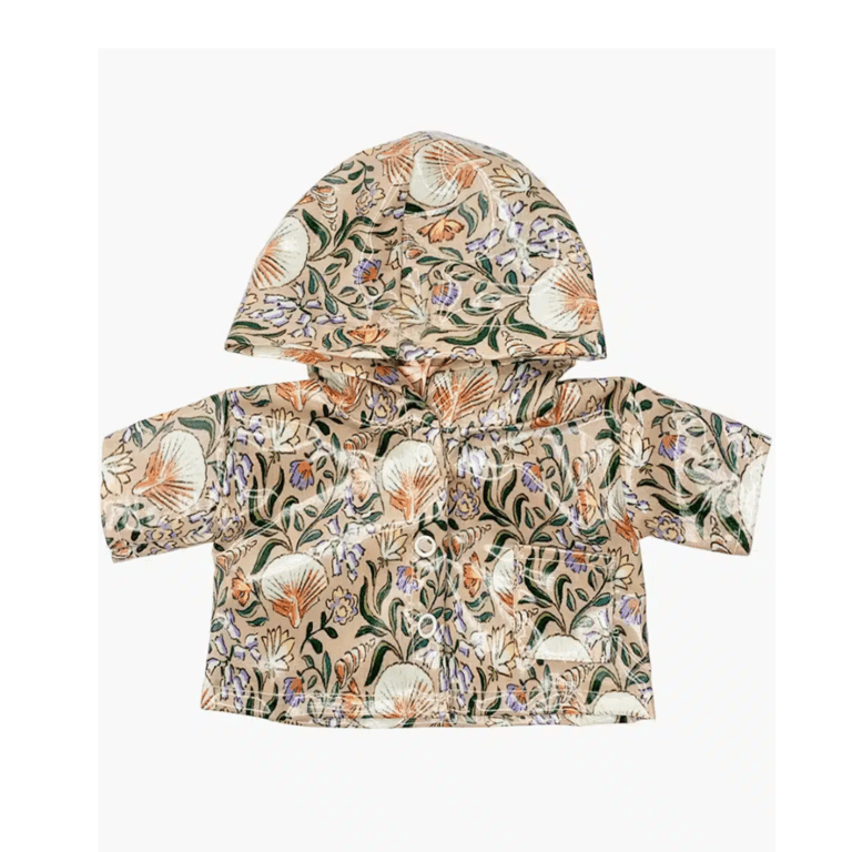 un imperméable pour poupée clotaire "Nausicaa" Minikane, vue de face sur fond blanc