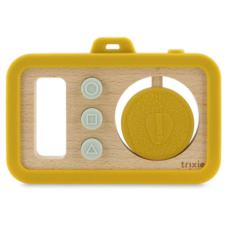 Appareil photo en silicone et bois – Mr. Lion – Trixie Baby - Vue de face sur fond blanc