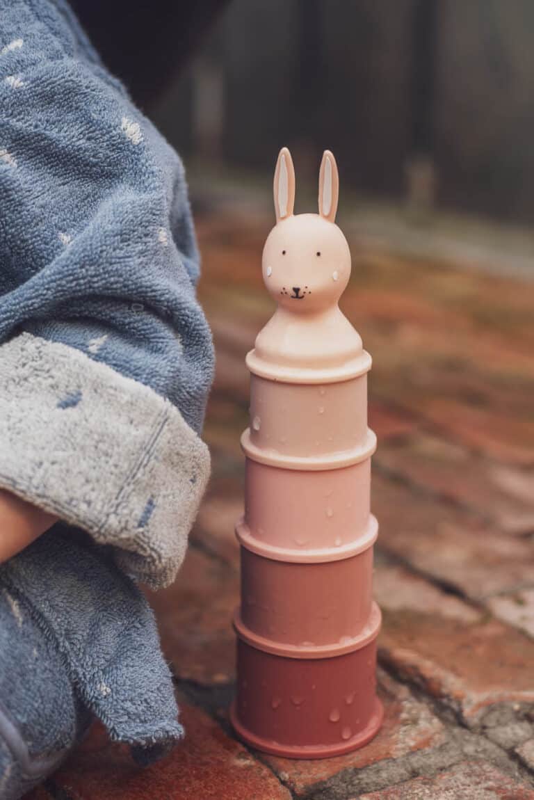 Trixie Jouet de bain Gobelets empilables – Gobelets à empiler Mme lapin - Ambiance