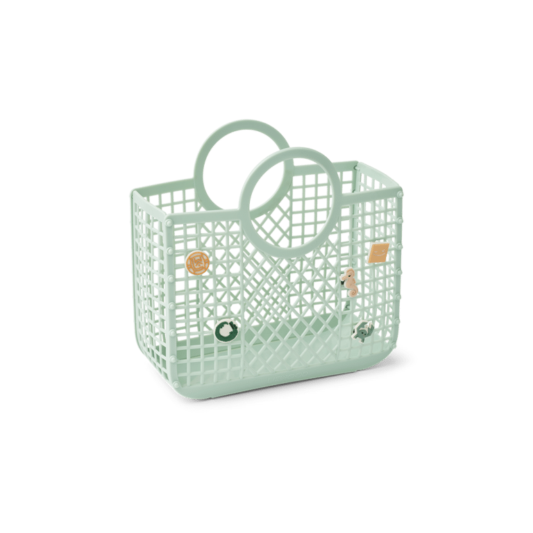 Panier vert menthe avec charms de la marque liewood | Accessoires plages, Magasin de déco et jouets à Vannes