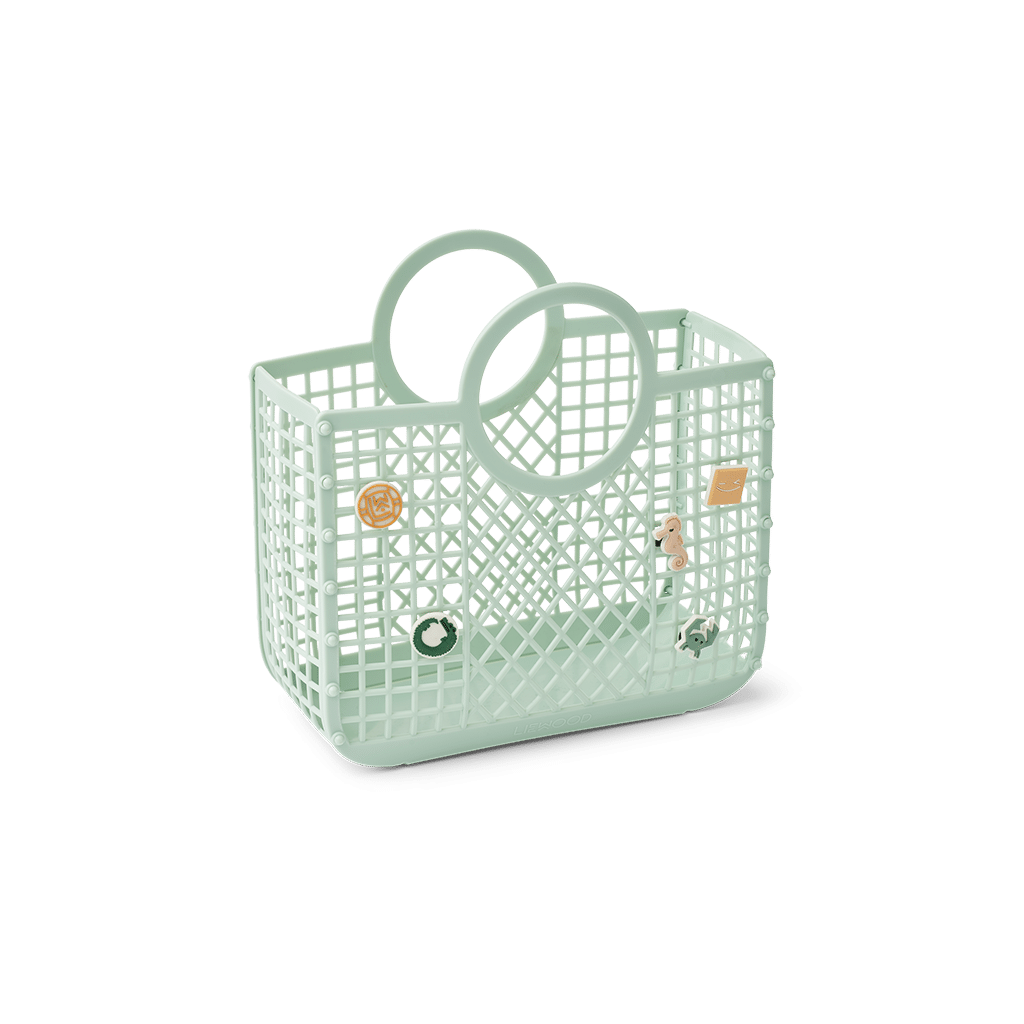 Panier vert menthe avec charms de la marque liewood | Accessoires plages, Magasin de déco et jouets à Vannes