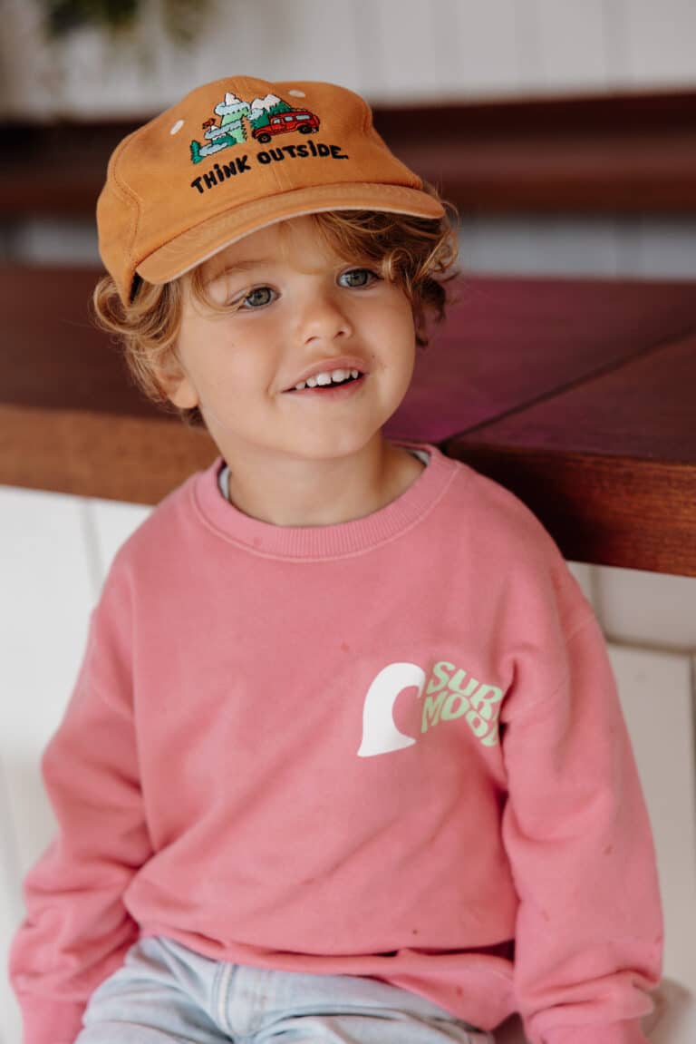 Casquette enfant en lin Outside – Hello Hossy - Ambiance