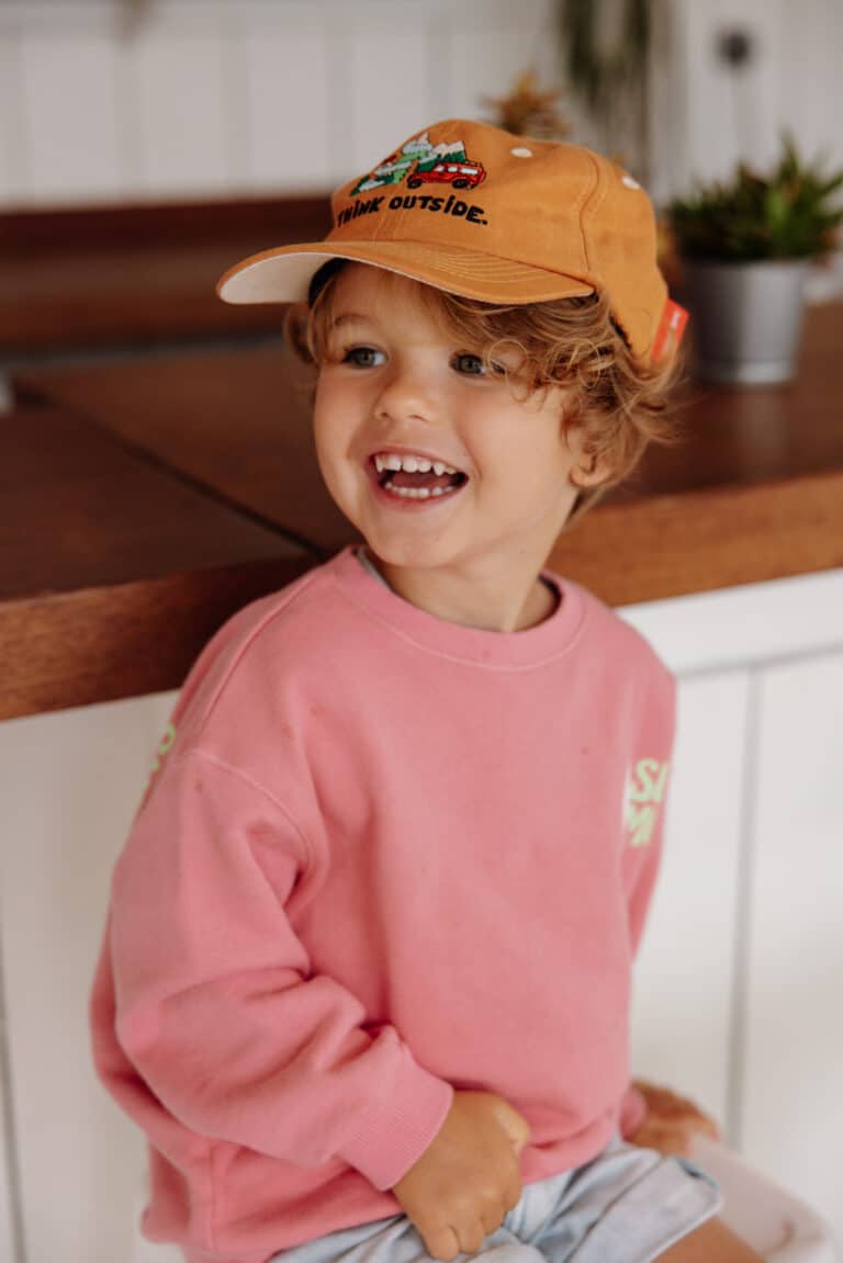 Casquette enfant en lin Outside – Hello Hossy - Ambiance