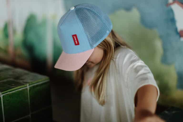 Casquette trucker enfant Rubber Hortensia – Hello Hossy - Ambiance