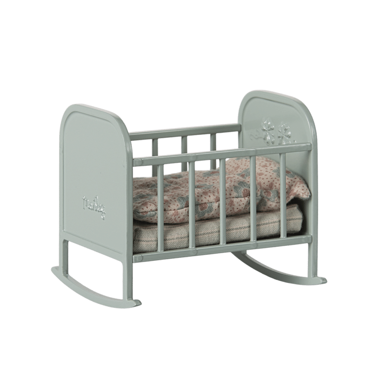 lit à bascule menthe pour souris et lapins maileg