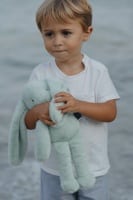 Peluche lapin Méloé – Vert sauge – Maïlou Tradition-Ambiance