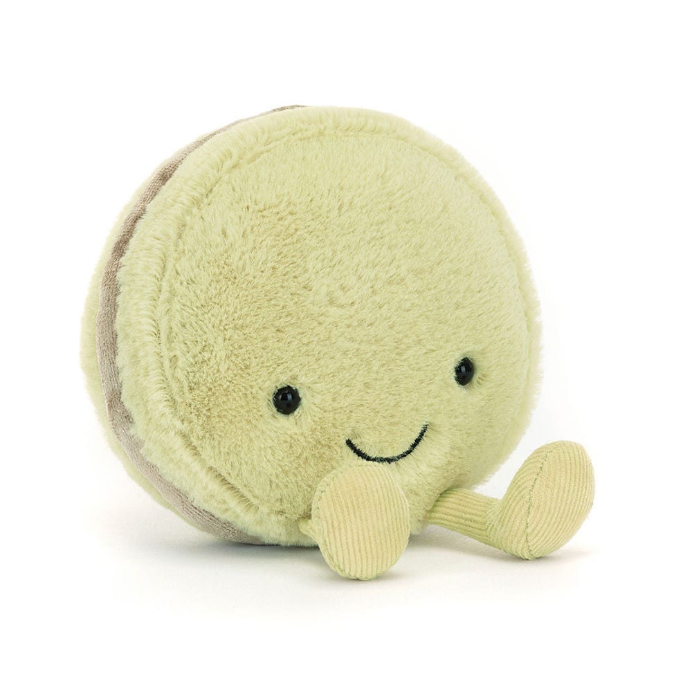 Doudou Amuseables Max Macaron - Jellycat, vue de biais sur fond blanc