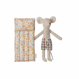 Souris de plage Papa sur son matelas - Fleurs - Maileg, vue de face sur fond blanc
