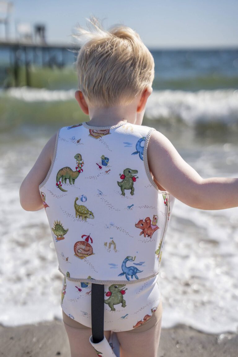 Gilet de natation dino beach filibabbba vue de dos en situation