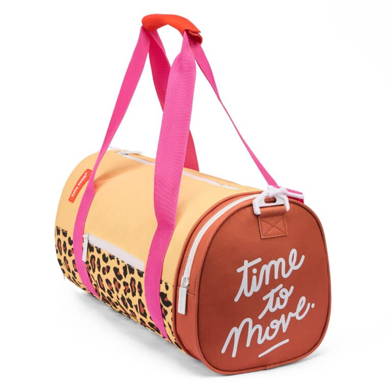 Sac de sport & weekend Léopard – Le modèle iconique pour les kids aventuriers - Vu de côté sur fond blanc