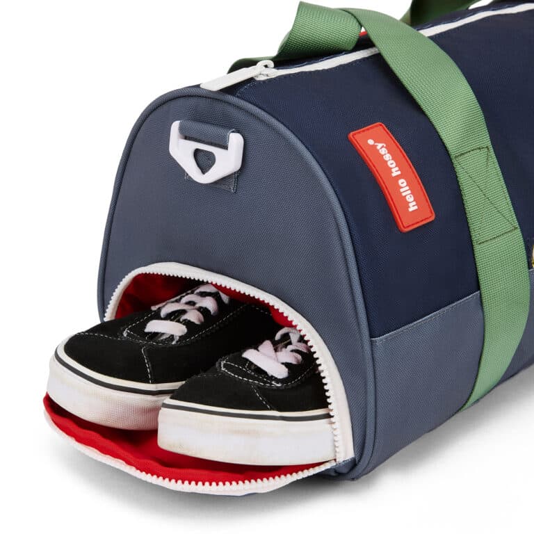 Sac de Sport Mini Marine – Hello Hossy - Vu de côté sur fond blanc