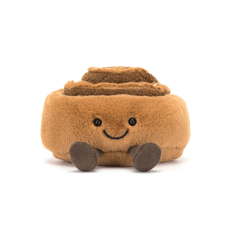 Brioche à la cannelle Amuseables, vue de face sur fond blanc.