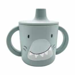 Tasse en silicone avec tétine – Mr Requin – Trixie - Vue de face sur fond blanc