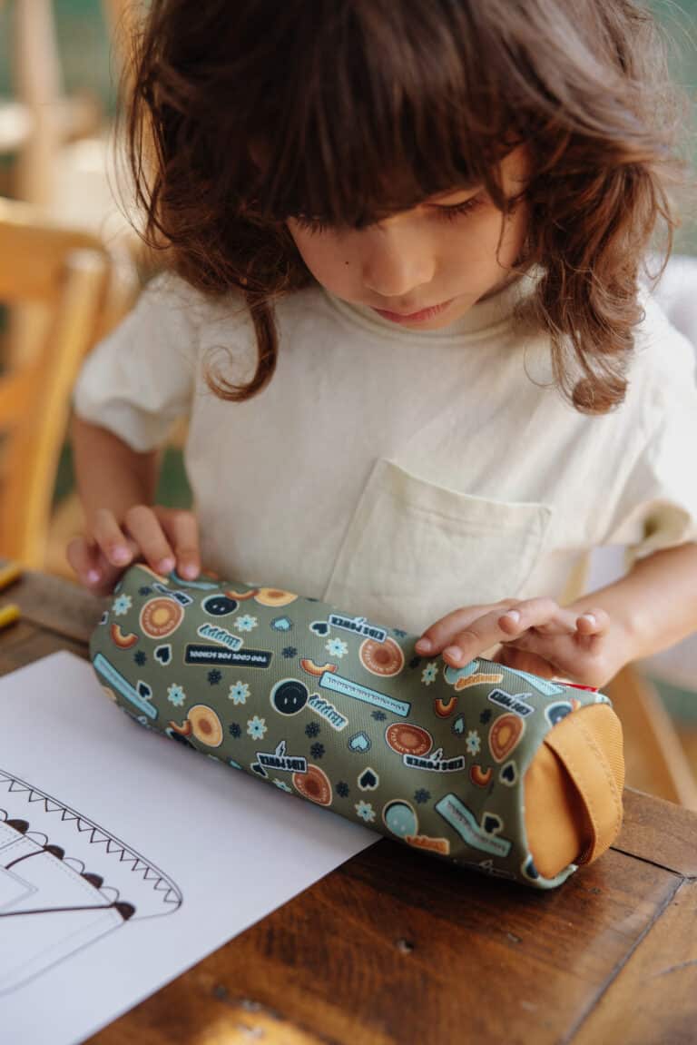 trousse smiley hello hossy ambiance