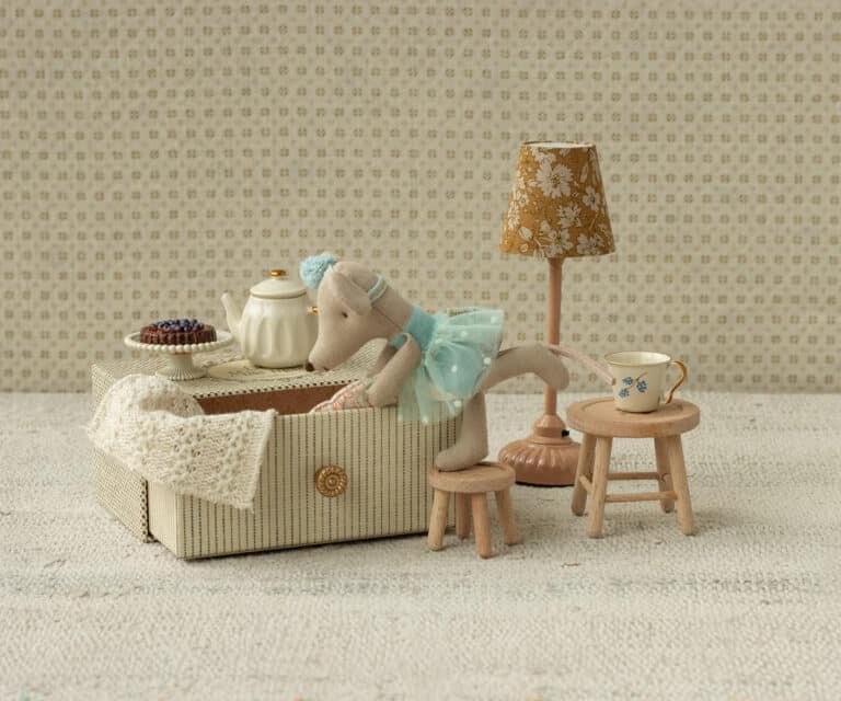 Souris danseuse dans sa boîte little sister menthe – Maileg Magasin de jouets centre-ville de Vannes