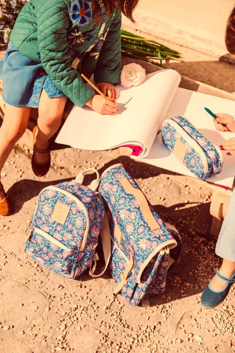 trio cartable sac à dos maternelle trousse jojo factory louise misha ambiance vue de haut