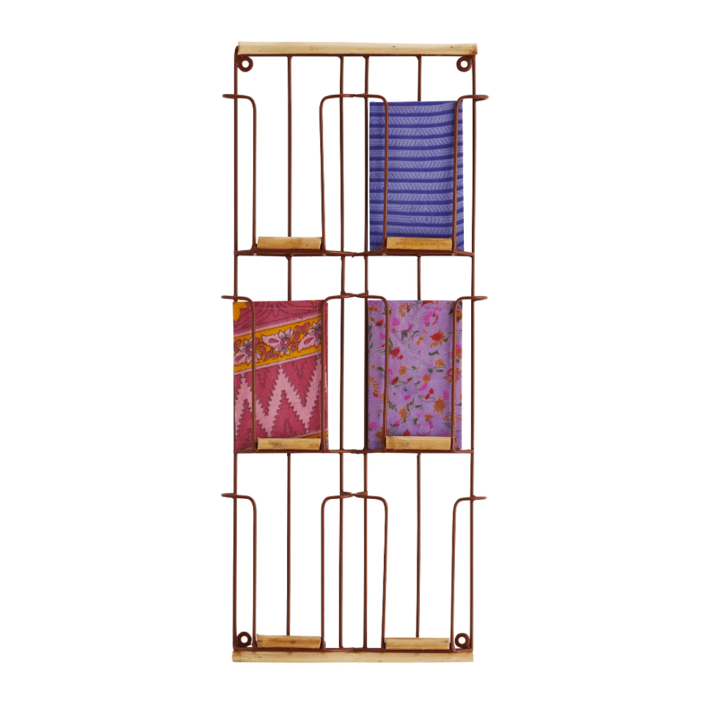 Porte cartes postales en bois – Rouille – 6 cartes - Madam Stoltz - Vu de face sur fond blanc