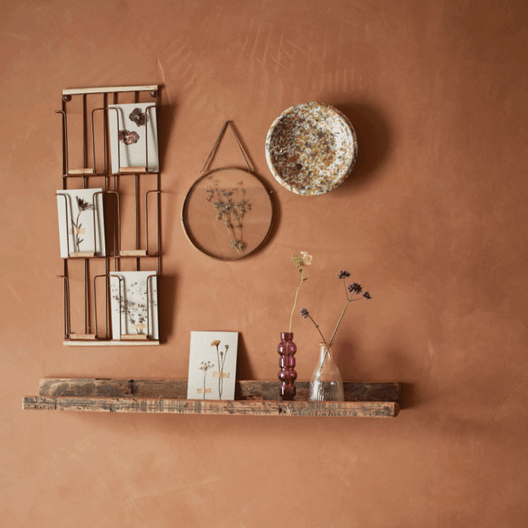 Porte cartes postales en bois – Rouille – 6 cartes - Madam Stoltz - Ambiance