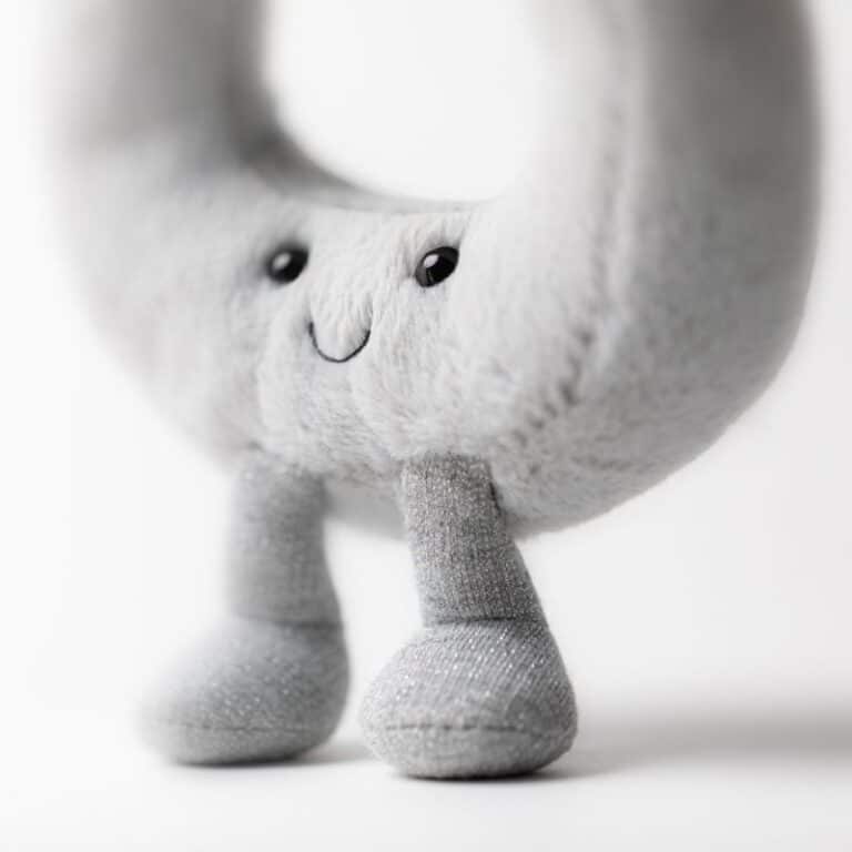 Jellycat Amuseable Diamond Ring peluche bague diamant 20cm gris