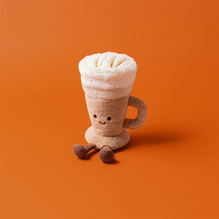 Doudou Amuseables Latte – Jellycat - Vu de face