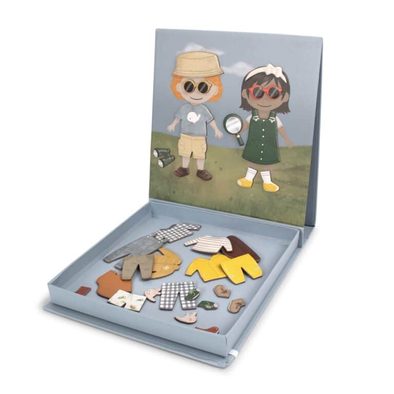 Jeu magnétique - Personnage à habiller - Filibabba, vue sur fond blanc, valisette ouverte