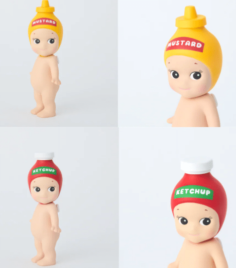 Sonny Angel® Série Snack de la marque Sonny Angel, vue du ketchup et de la moutarde sur fond blanc