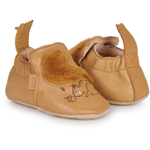 Chaussons Blublu écureuil - Camel - Easy Peasy, vue de côté sur fond blanc