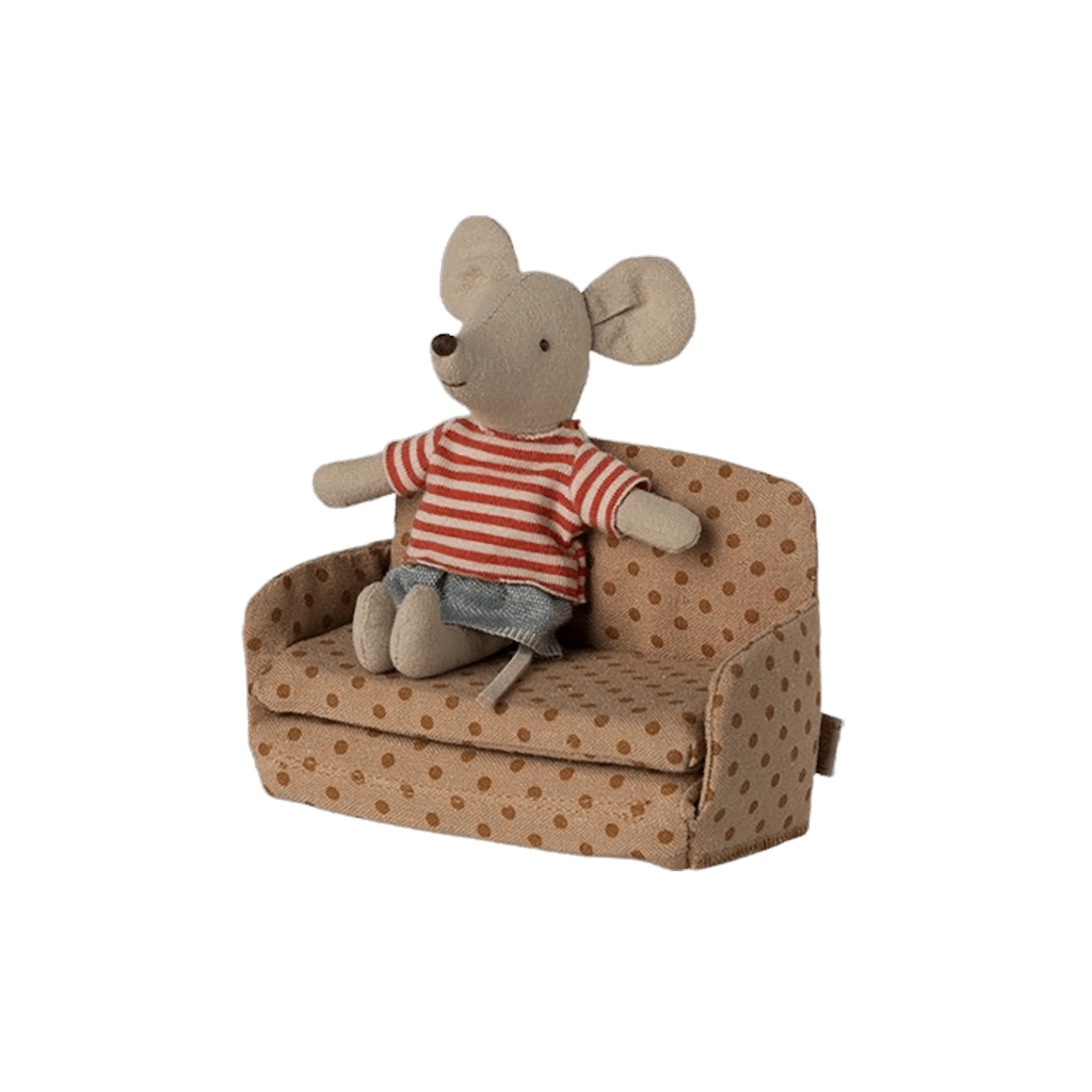 Canapé-lit pour souris et lapins - Pois - Maileg, vue de côté sur fond blanc avec une souris