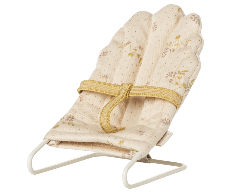 Transat fleuri et à pois - Micro - Maileg, vue de côté sur fond blanc - Idées cadeaux Noël 2025, Liste de naissance, Magasin pour bébé à Vannes Lorient