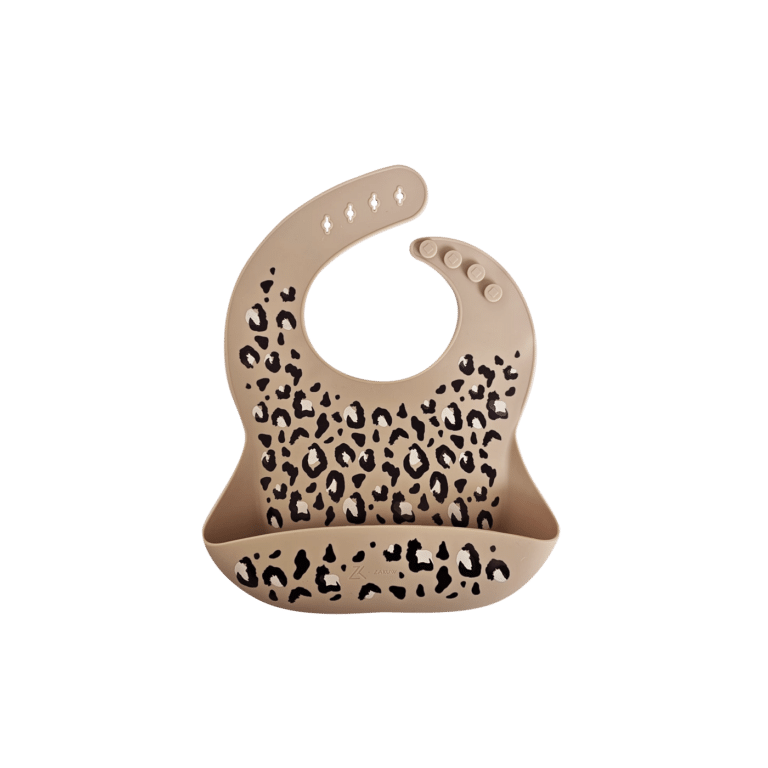 Bavoir en silicone “Sauvage” – Zakuw - Vu de face sur fond blanc