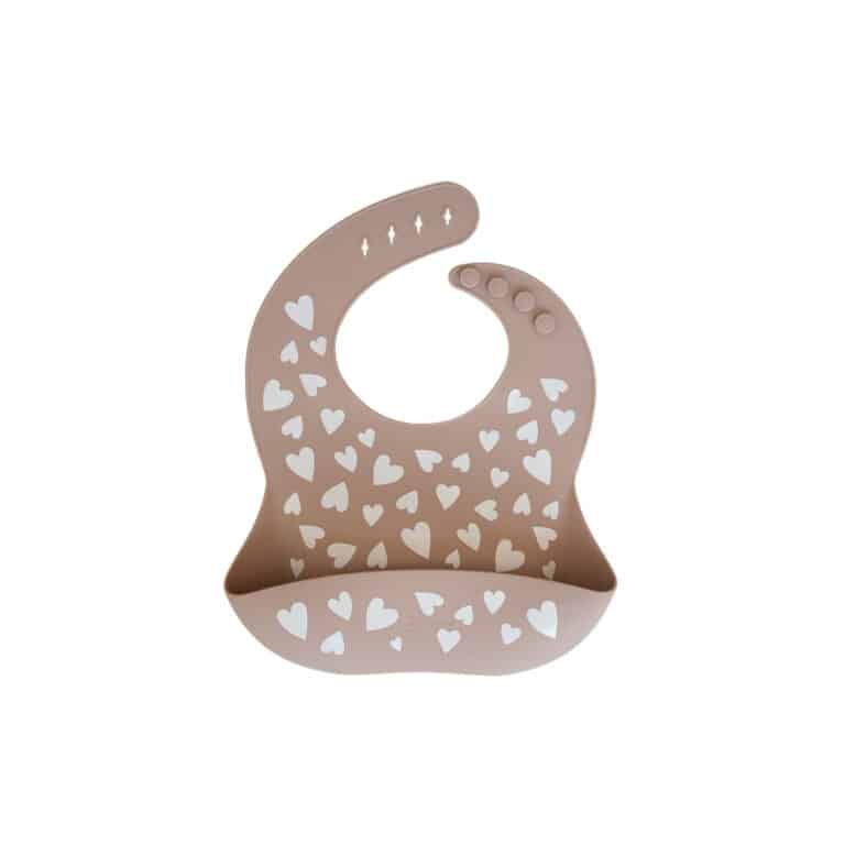 Bavoir en silicone taupe “Love” – Zakuw - Vu de face sur fond blanc