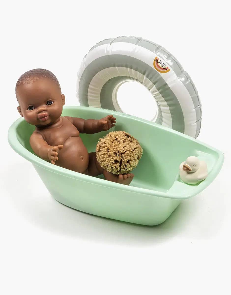 baignoire pour poupée, accessoires poupées, cadeaux idées poupées, offrir une poupée garçon, idées cadeaux Noël fille, baignoire pour poupée minikane, donner bain poupée,