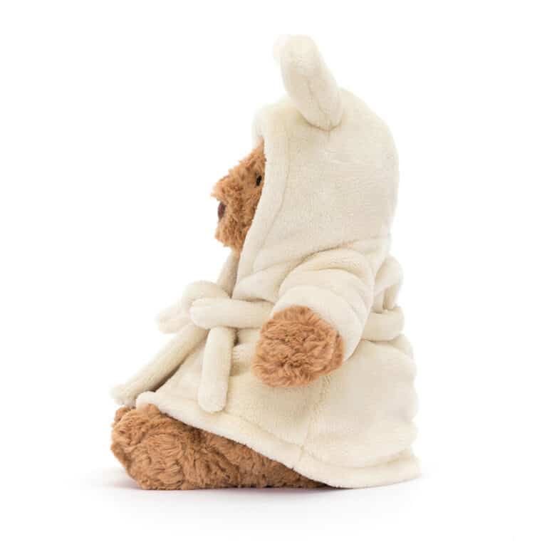 Doudou Ours Bartholomew en Peignoir – Jellycat - Vu de côté sur fond blanc Jellycat pas cher - Jellycat rare - jellycat collection - réduction Jellycat - Jellycat vieille collection - Jellycat doudou ours peignoir - Magasin de peluches vannes