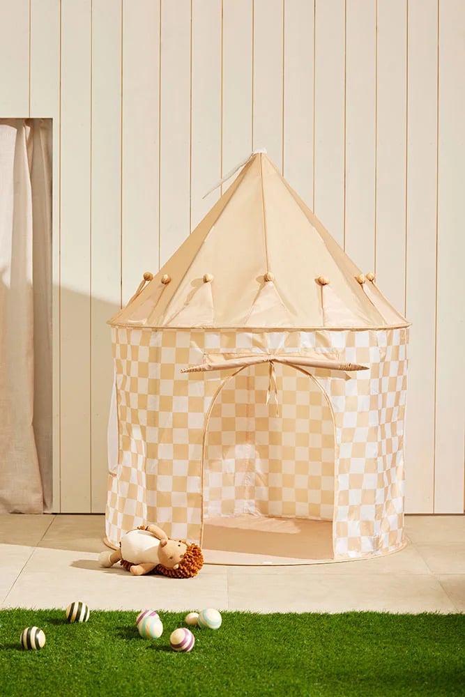 Tente de jeu chapiteau - Carreaux - Kid's concept, vue de face dans une chambre
