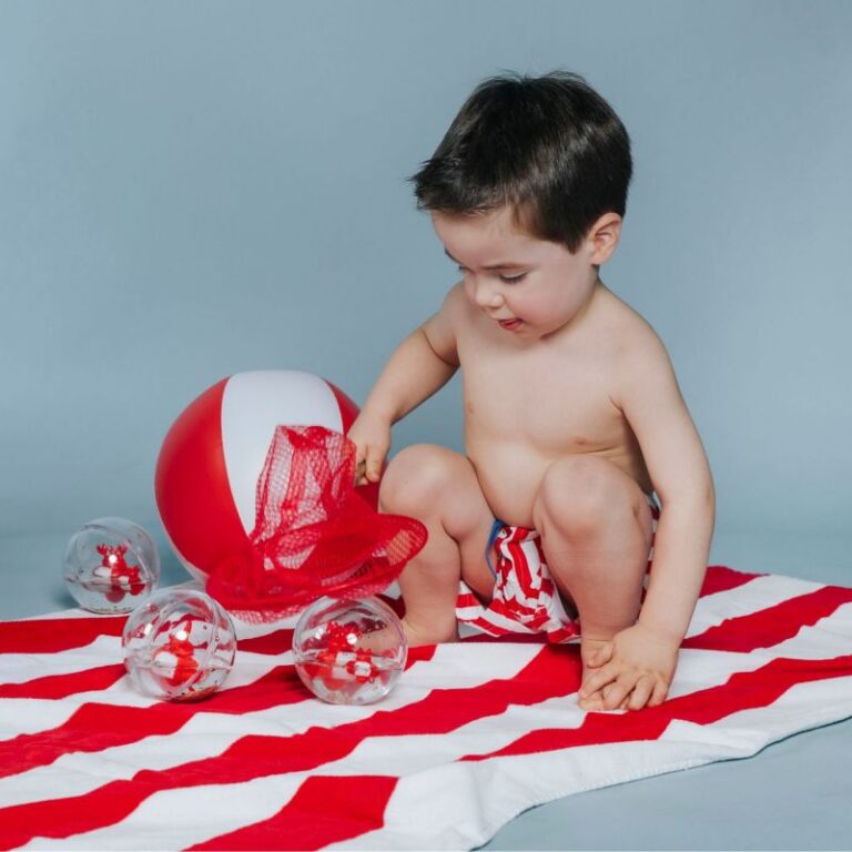 jouet de bain, balle sensorielle de bain, jouets bébé, idées cadeaux originale de naissance, liste de naissance, petit boum jouet de bain, idées cadeaux Noël, Little Marmaille magasin de jeux à Vannes Lorient