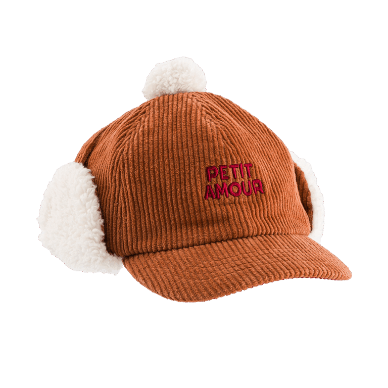 Casquette Chapka Petit Amour - Caramel – Chamaye - Vue de côté sur fond blanc