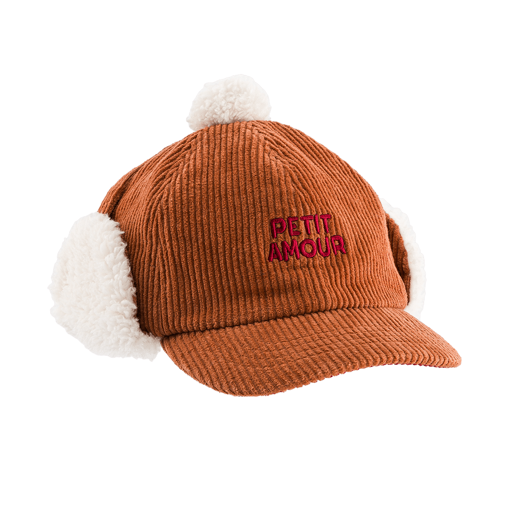 Casquette Chapka Petit Amour - Caramel – Chamaye - Vue de côté sur fond blanc