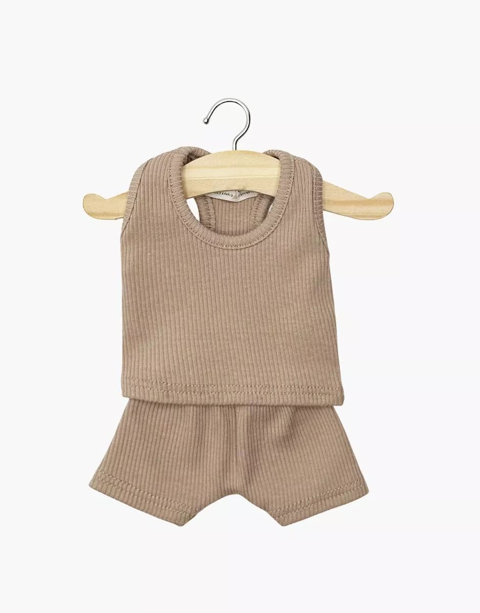 Tenu pour poupée garçon, habits de poupée, poupée garçon, poupée pour petit garçon, vêtements de poupée, magasin de poupées, idées cadeaux fille, quel cadeau offrir à une petite fille à Noël ?, magasin de jouets Vannes, magasin de jouets Lorient