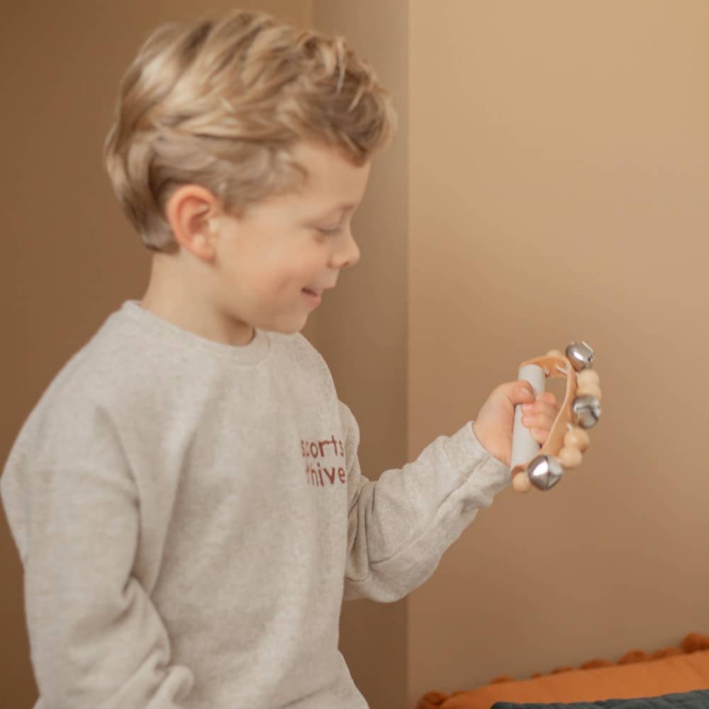 Poignée à grelots en bois Label Label – Couleur Nougat - Ambiance