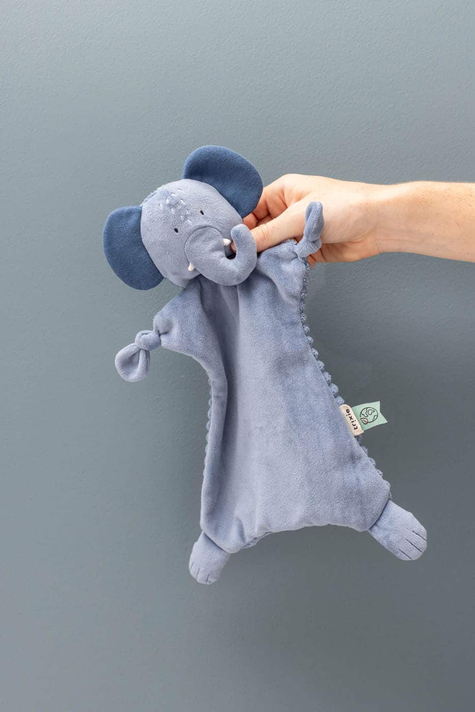 Doudou plat côtelé – Mlle Éléphant – Trixie Baby - Ambiance