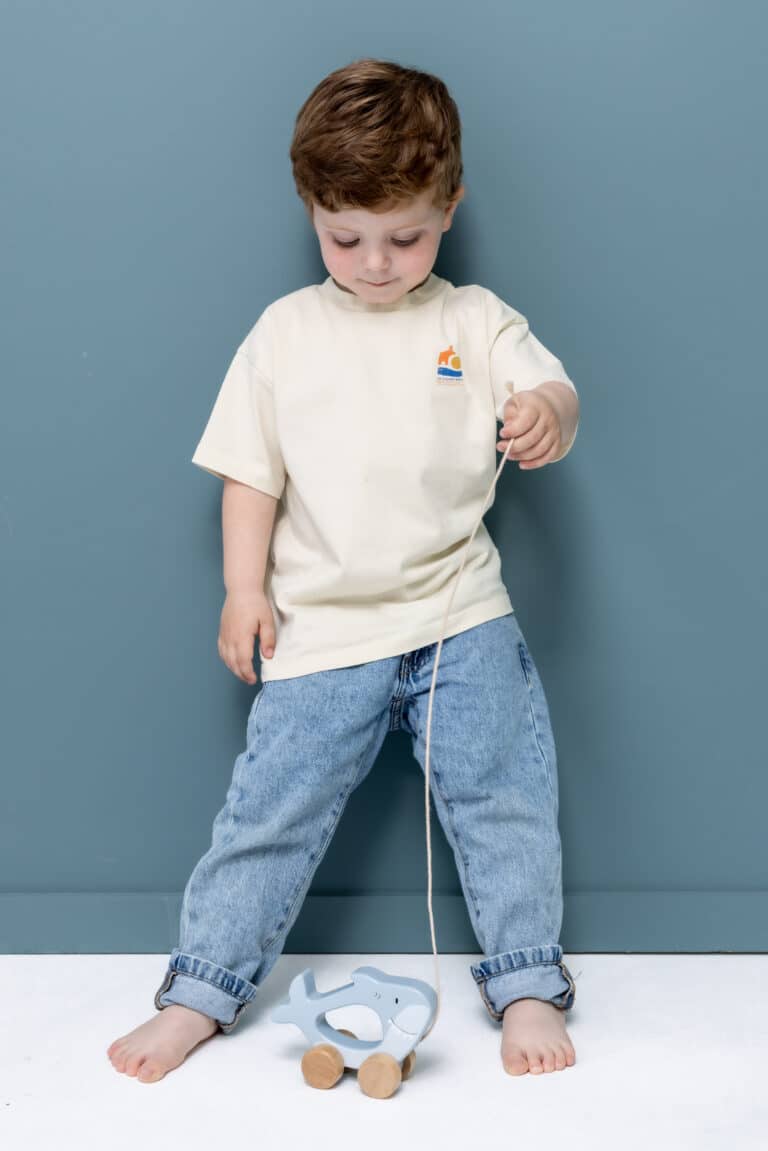 Jouet à tirer en bois Mr Requin – Trixie Baby - Ambiance